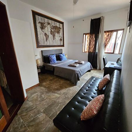 Blue Eagle Guesthouse - Casa De Hospedes Santa Maria Eksteriør bilde